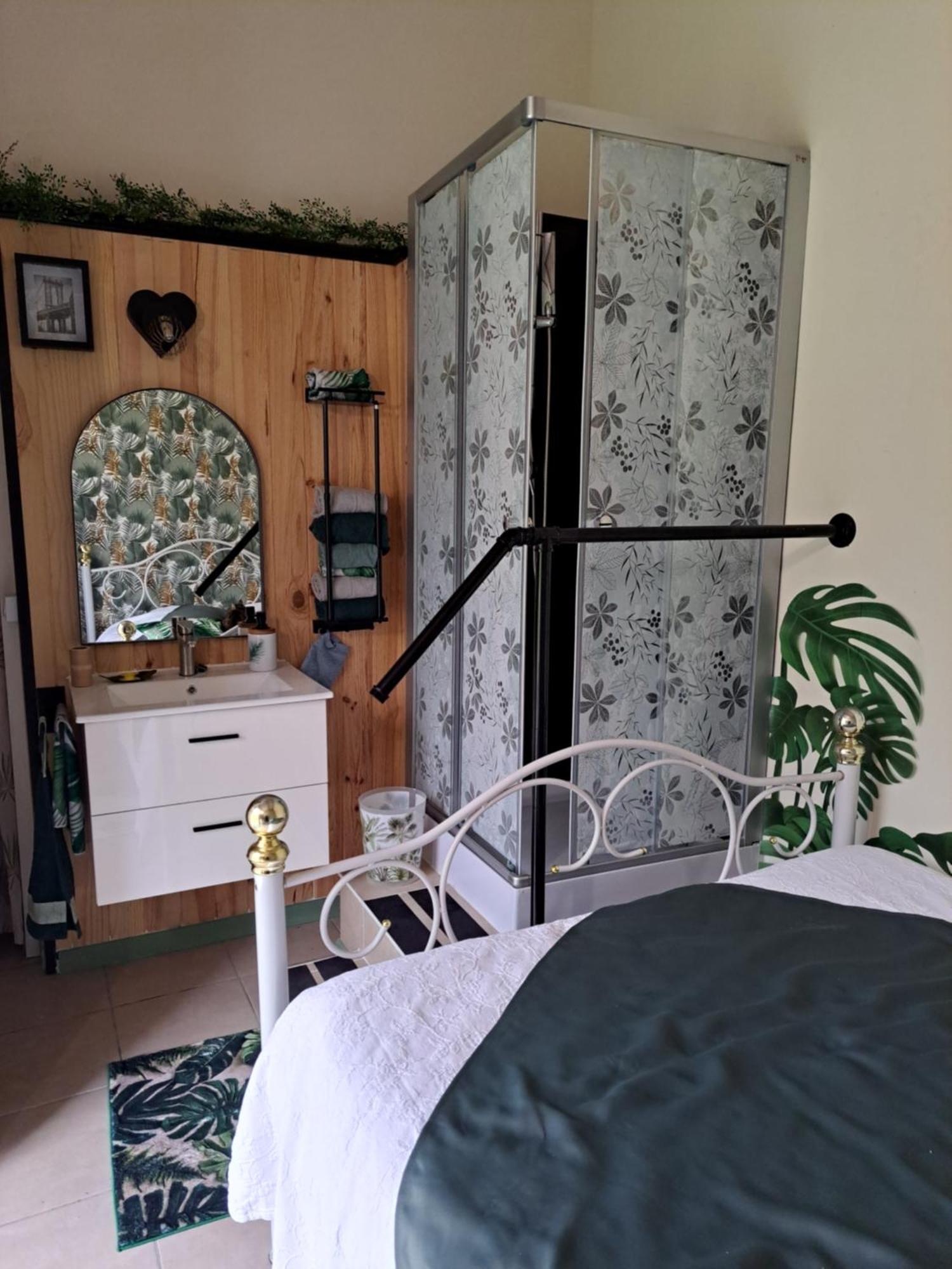 Bed and Breakfast Chez Martine et Bernard à Saint-Vincent-Sterlanges Extérieur photo